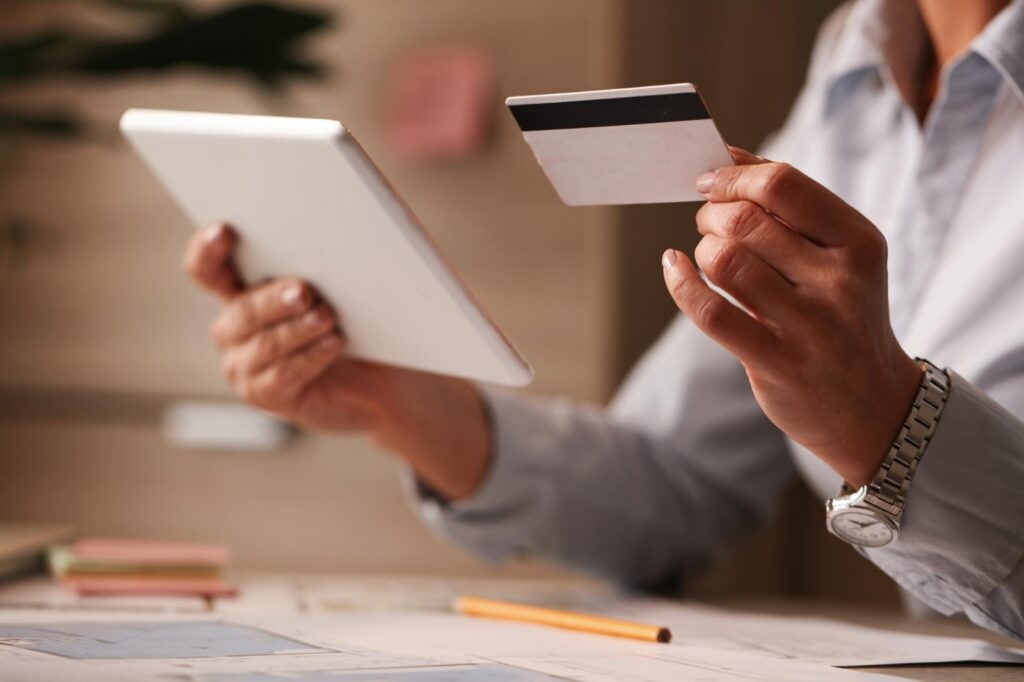 Credit Monitoring Strategy USA & Canada